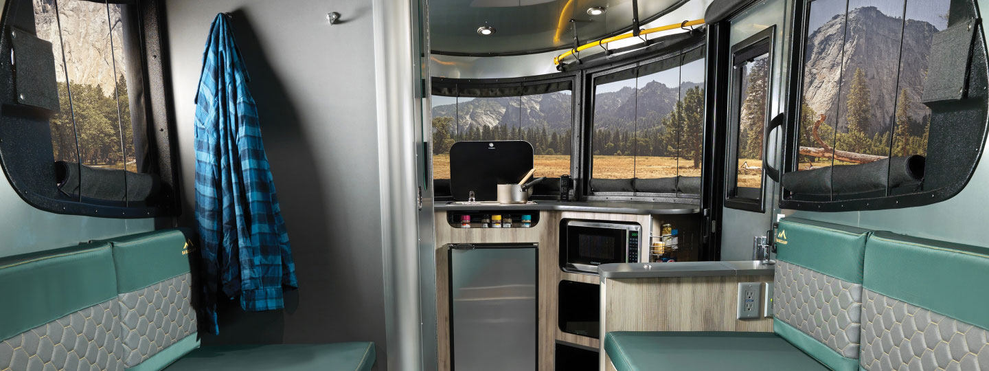 pic with car room
